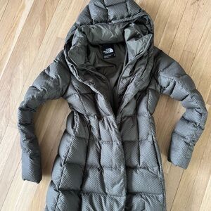 The North Face Women's size small Olive Green Puffer Coat